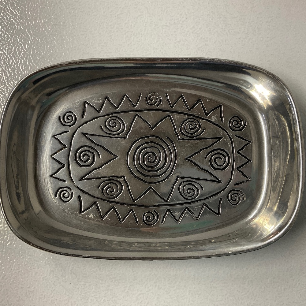 Small Wilton Armetale silver metal dish